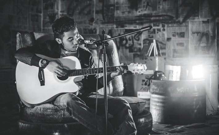 From Work Song to Pub Song: How Shanties Left the Sea